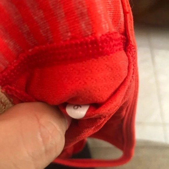 lululemon no limit tank size 6 - Picture 5 of 5